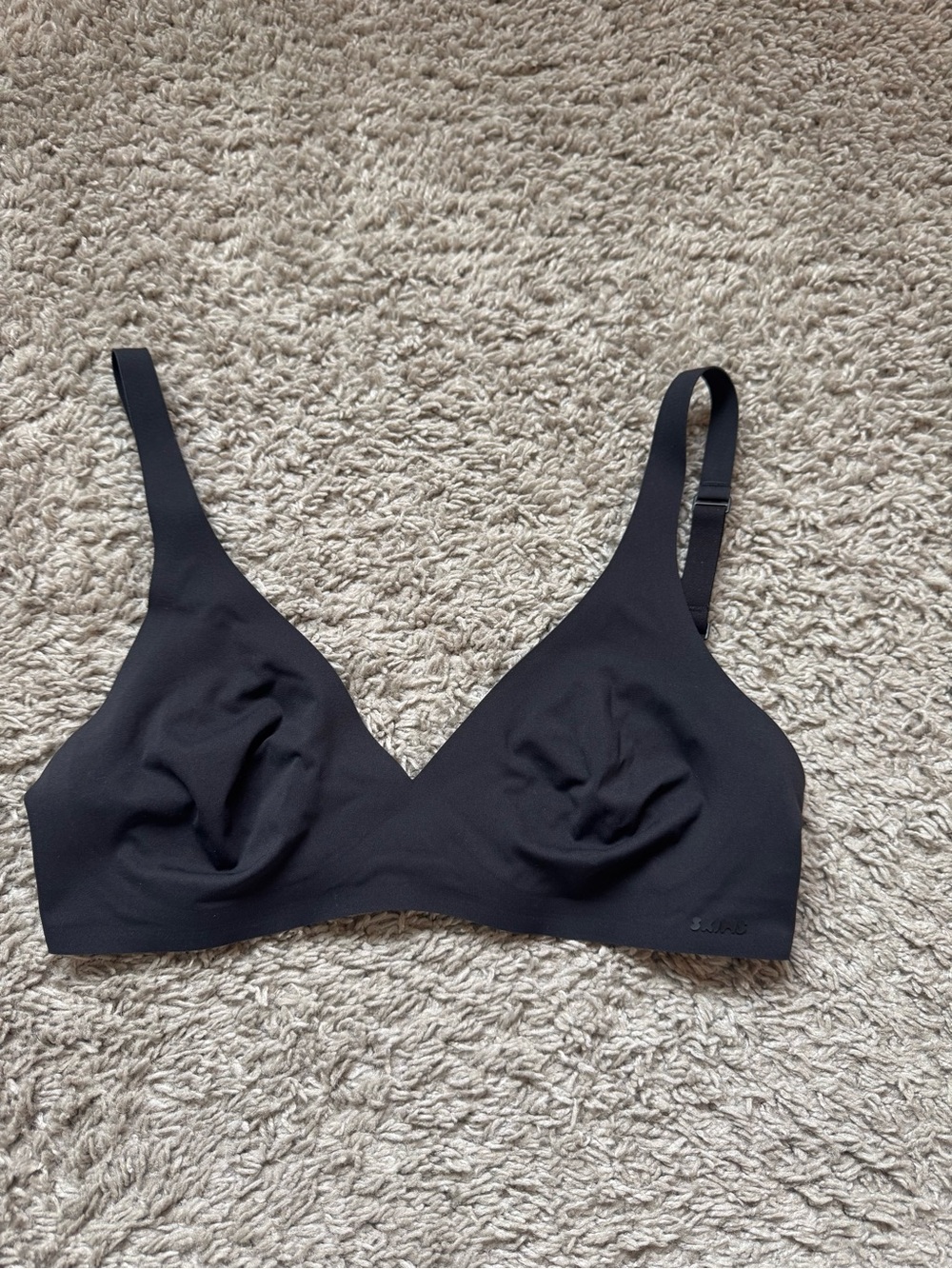 Skims Naked Plunge Brallete